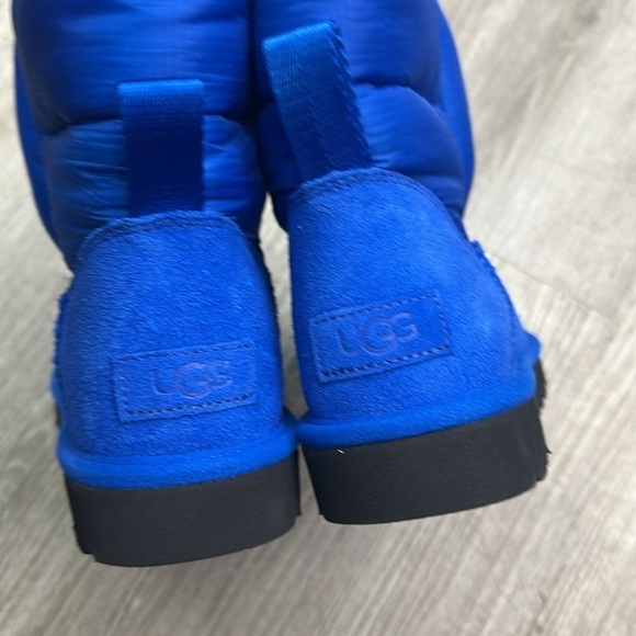 UGG® Classic Maxi Women's NWOB as is - Picture 3 of 9